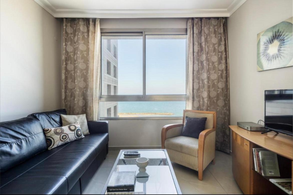 Almog Tower Aparthotel Haifa Buitenkant foto