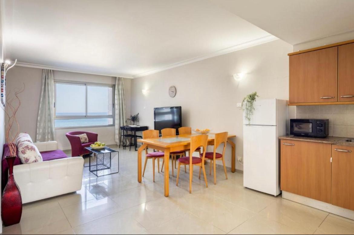 Almog Tower Aparthotel Haifa Buitenkant foto