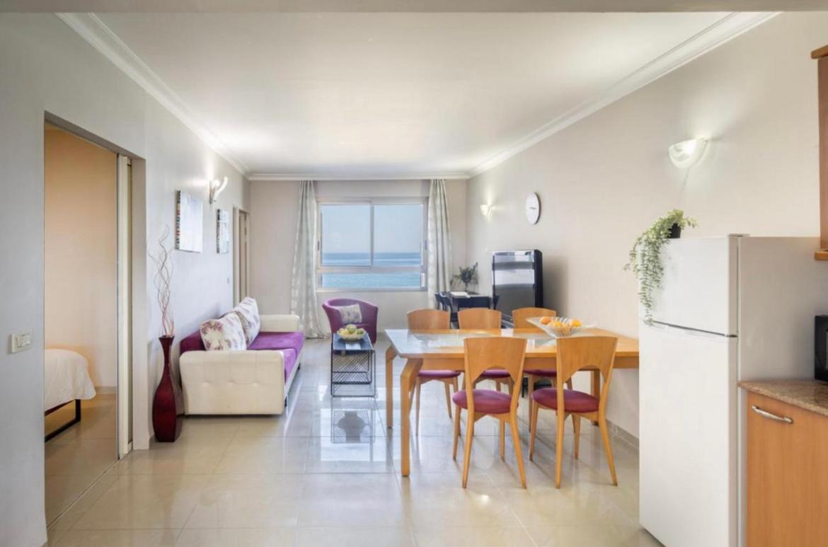 Almog Tower Aparthotel Haifa Buitenkant foto