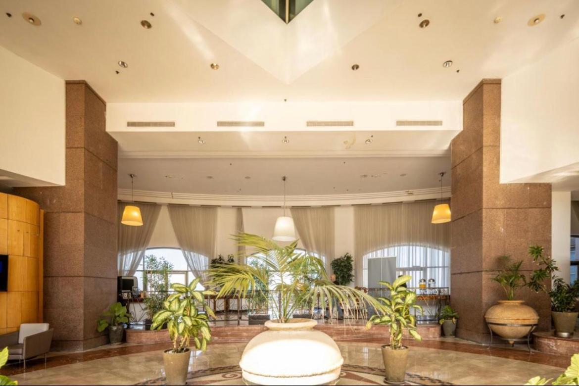 Almog Tower Aparthotel Haifa Buitenkant foto